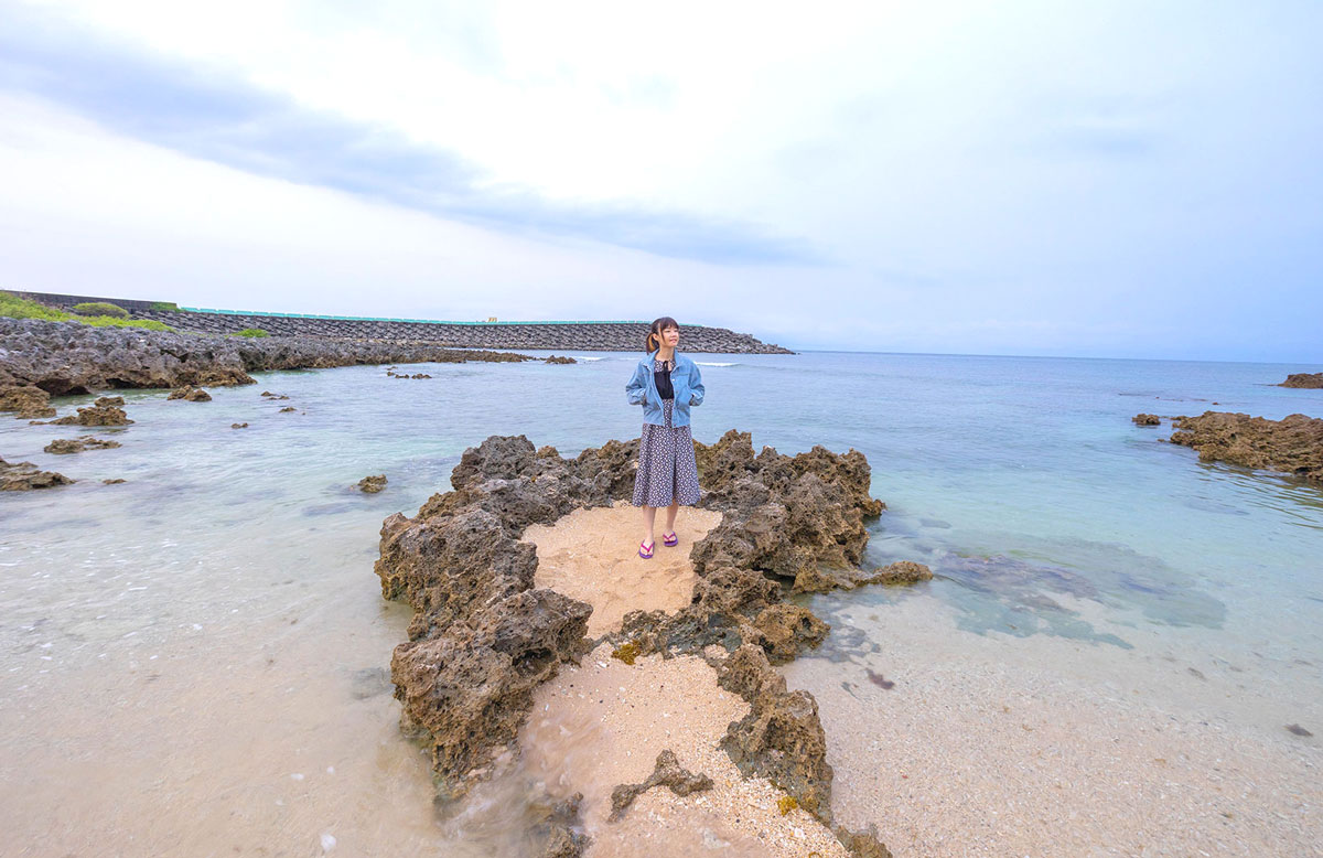 小巴里島岩