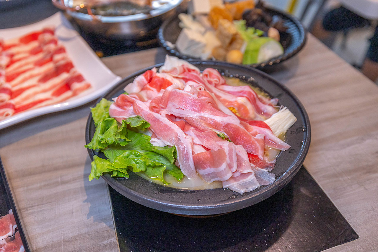 肉多多火鍋-新竹巨城店