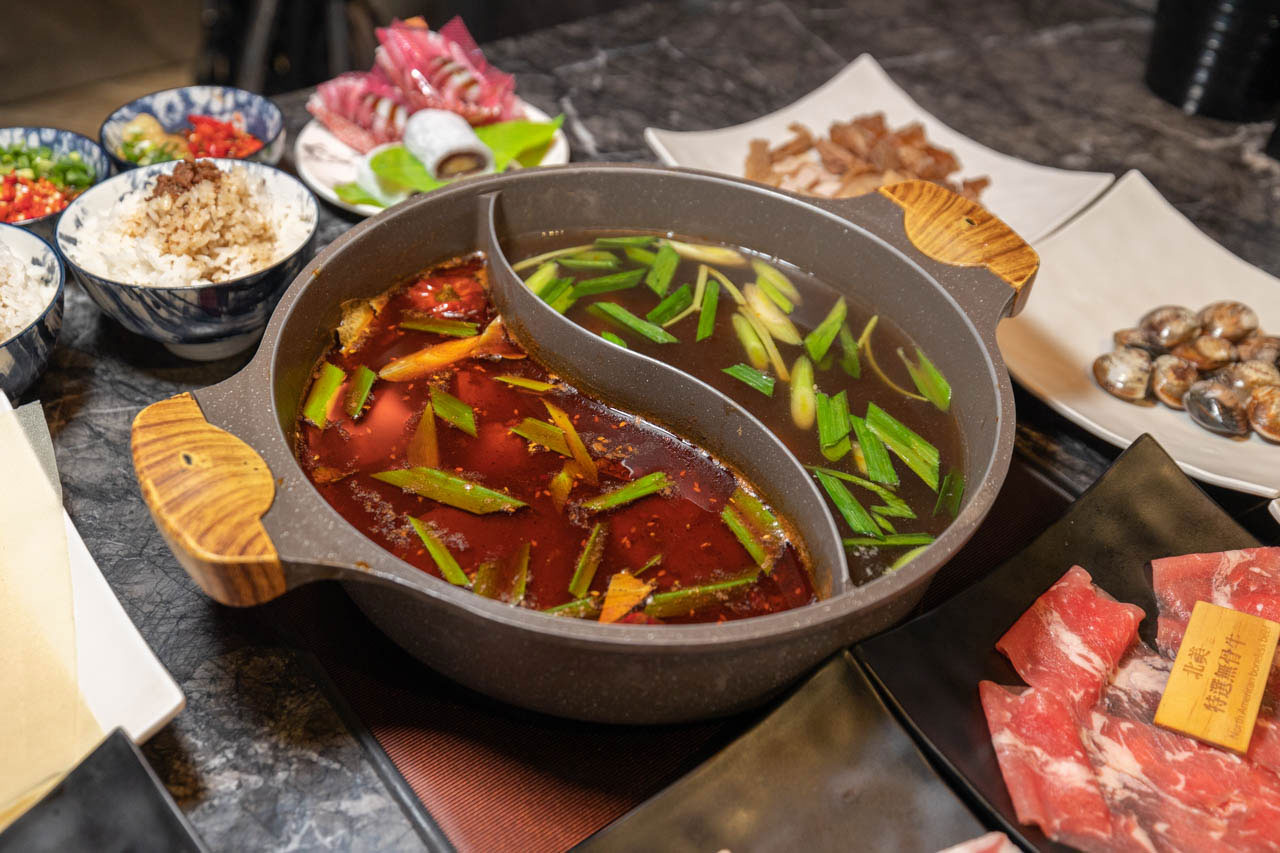 石撈麻辣鴛鴦鍋