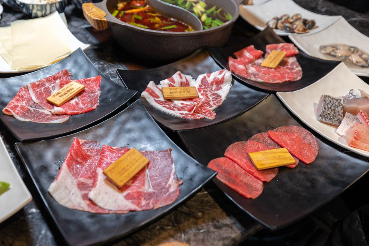 石撈麻辣鴛鴦鍋 台中美食