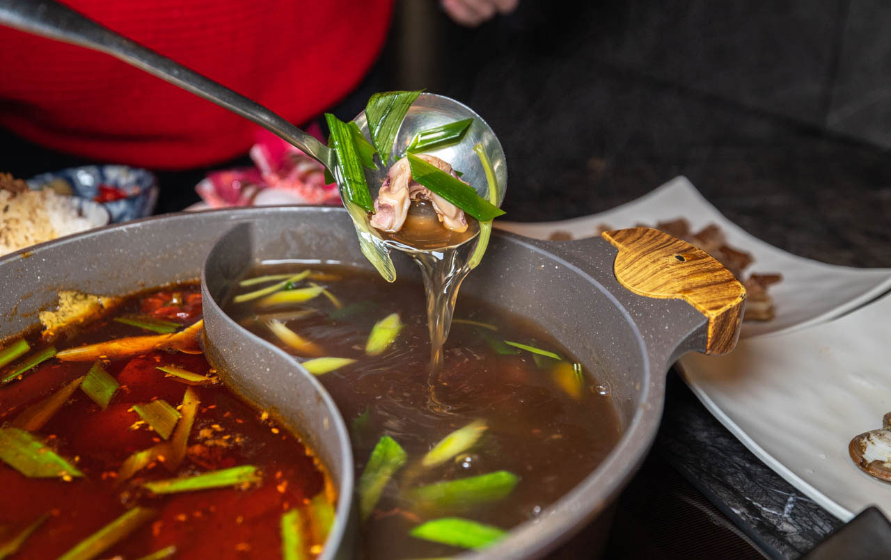 石撈麻辣鴛鴦鍋