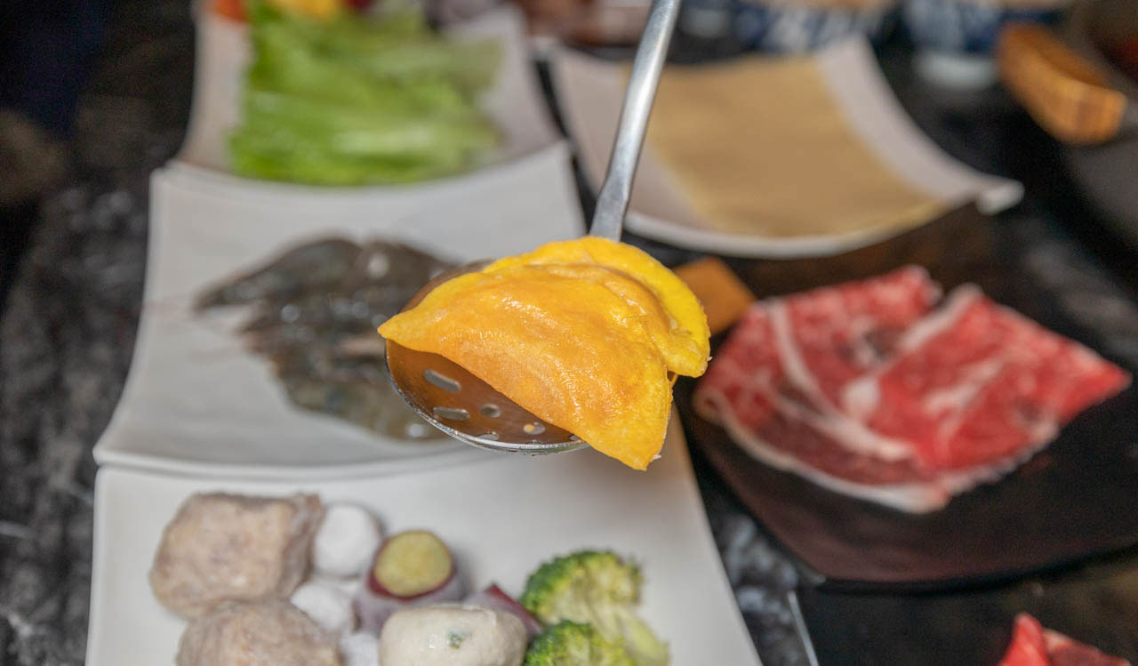 石撈麻辣鴛鴦鍋-松江南京麻辣火鍋