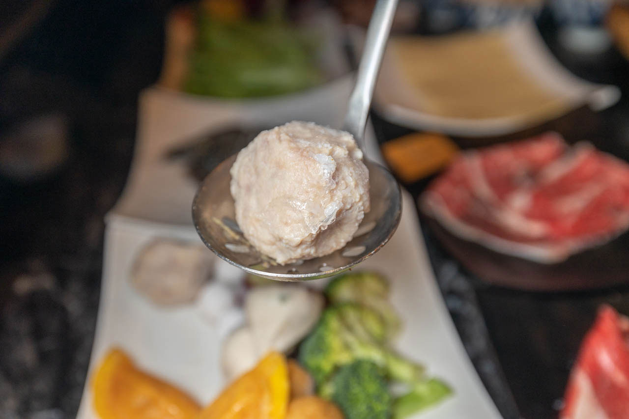 石撈麻辣鴛鴦鍋-松江南京麻辣火鍋