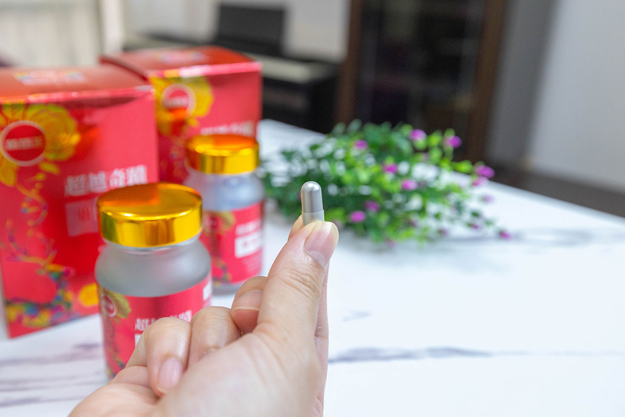 葡萄王鹿胎盤膠囊為銀色膠囊錠