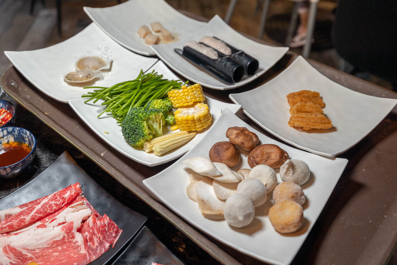 石撈麻辣鴛鴦鍋-松江南京麻辣火鍋