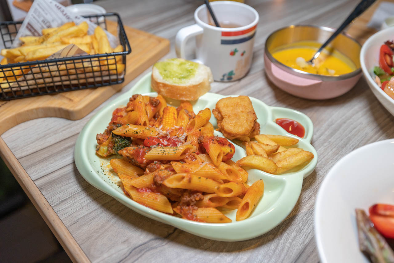 默爾pasta&pizza-誠品新板店