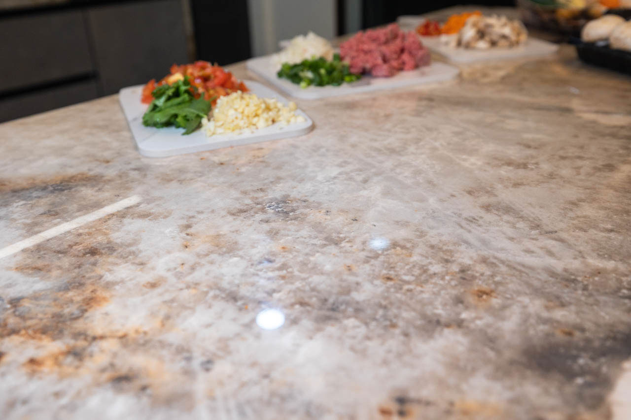 佳聯石業-台中展示中心 infinity鈦鋼石