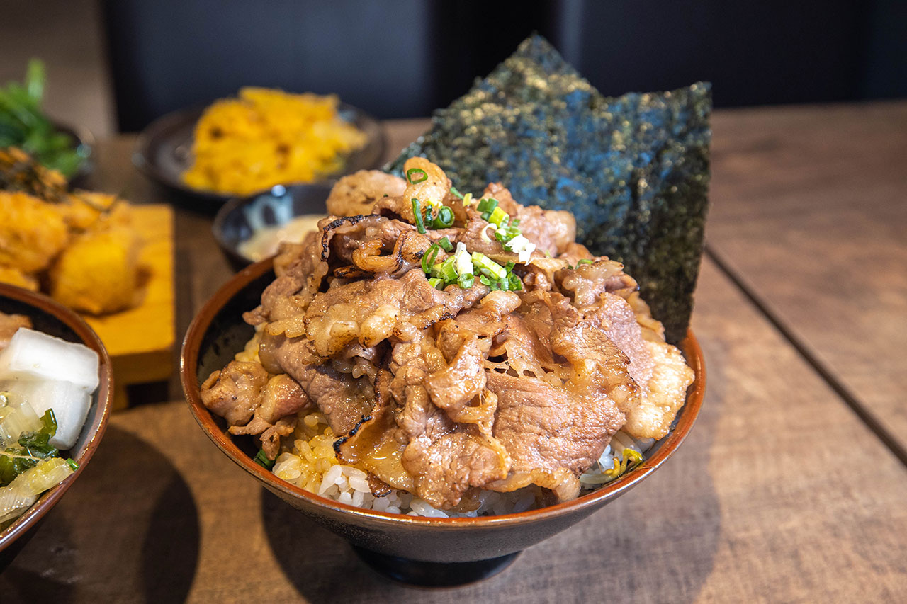 川牛木石亭新店中正店