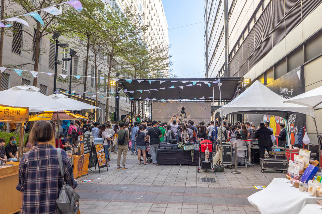 德妮嗨派對-冬雪森林動物捉迷藏