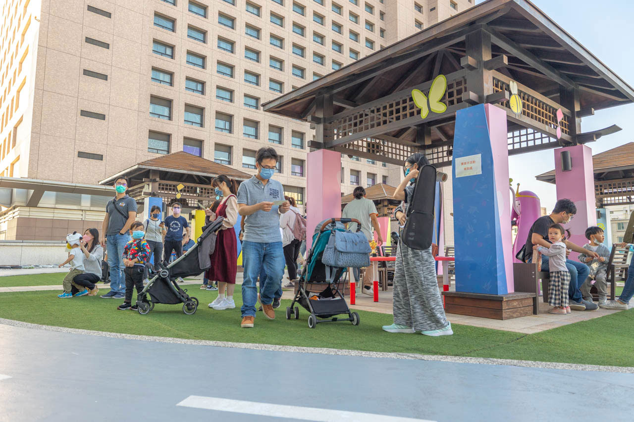 德妮嗨派對-冬雪森林動物捉迷藏