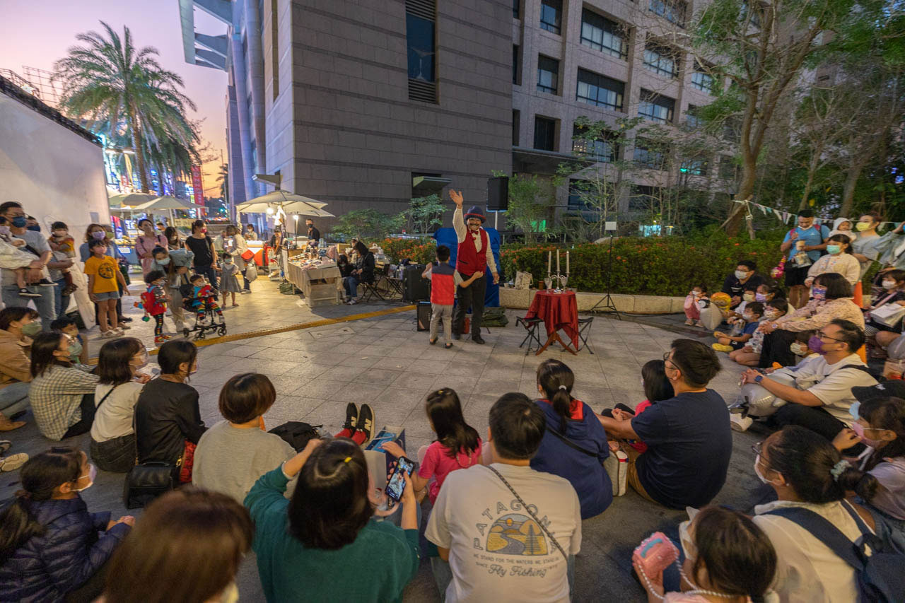 德妮嗨派對-冬雪森林動物捉迷藏