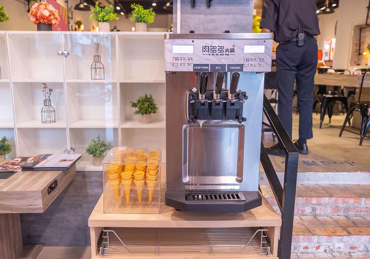 肉多多火鍋-新竹巨城店