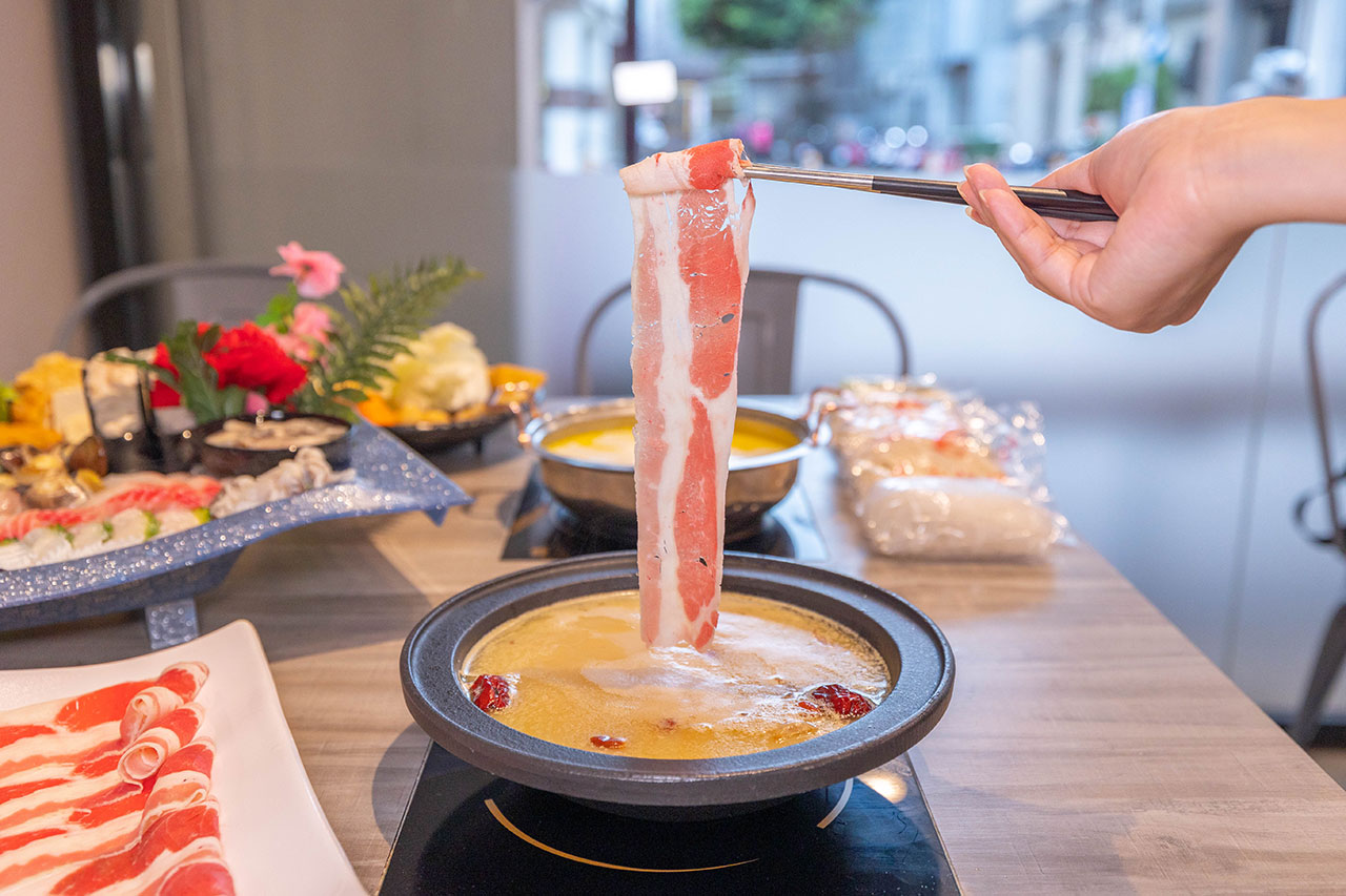 肉多多火鍋-新竹巨城店