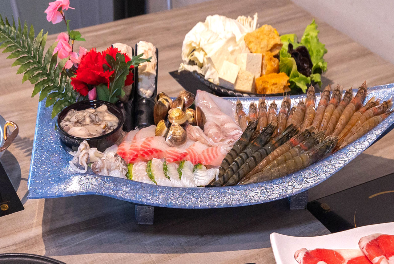 肉多多火鍋-新竹巨城店