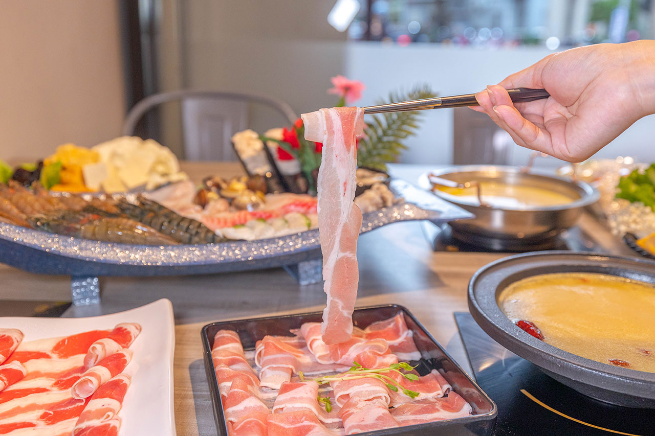 肉多多火鍋-新竹巨城店