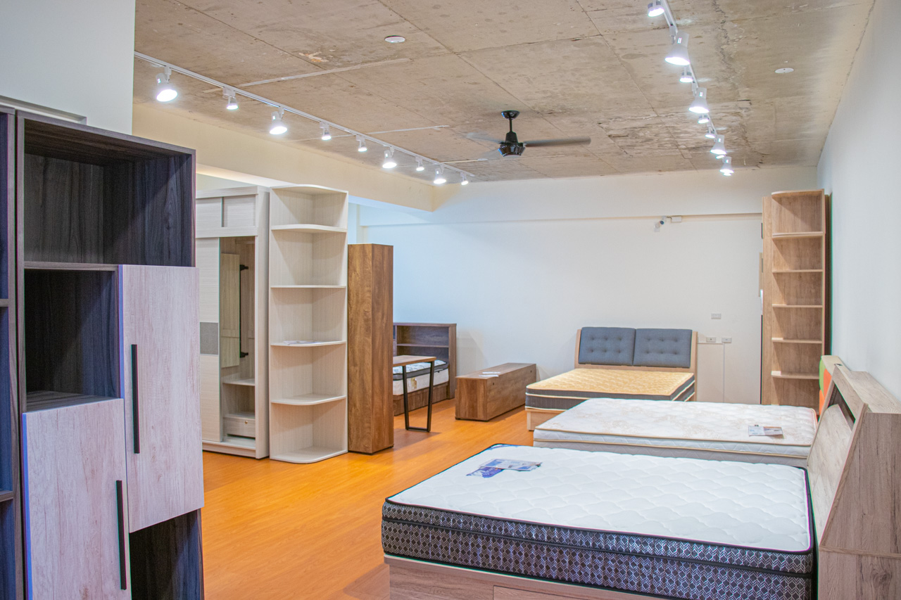 日本直人木業台中店