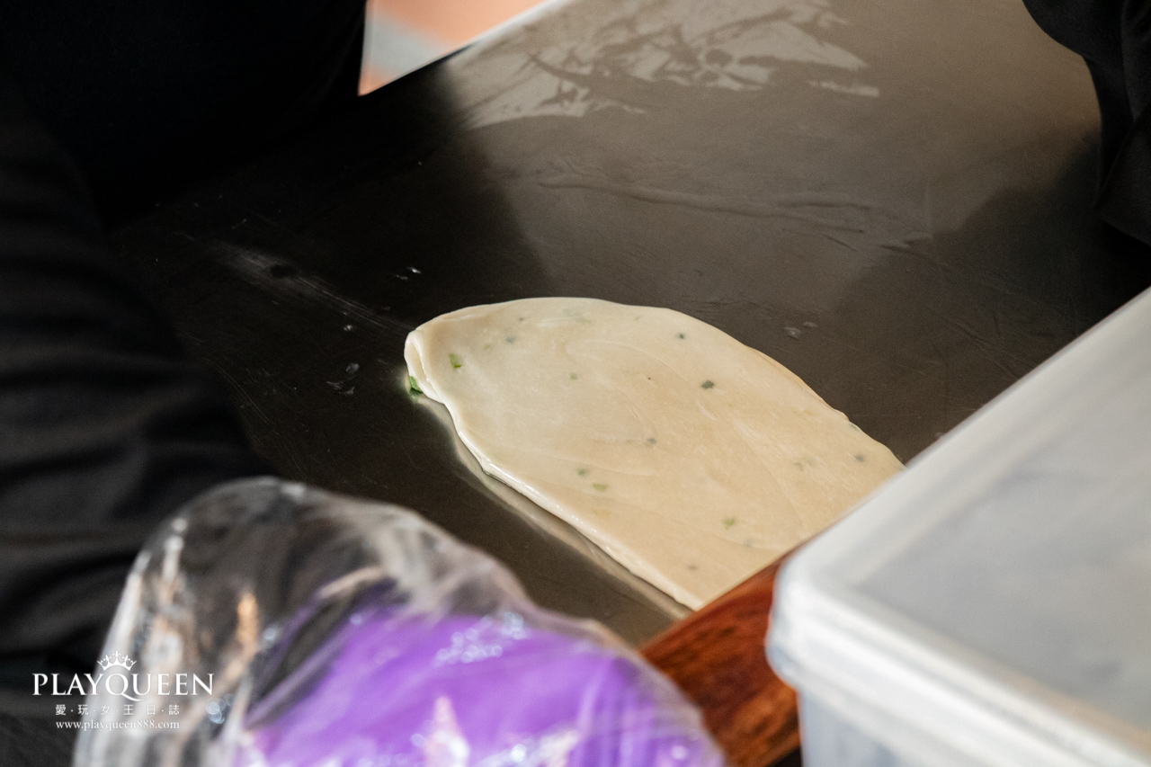 Boom炸蛋蔥油餅台中