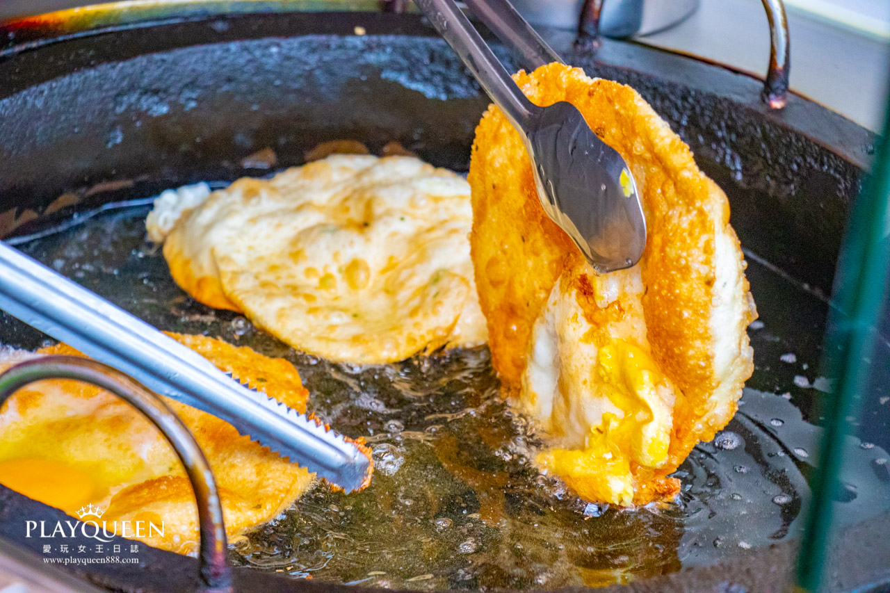 Boom炸蛋蔥油餅台中