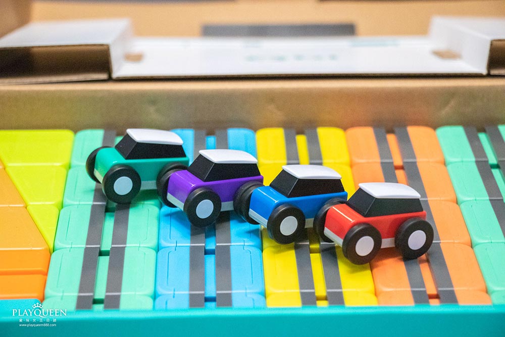 Qbi益智磁吸軌道玩具