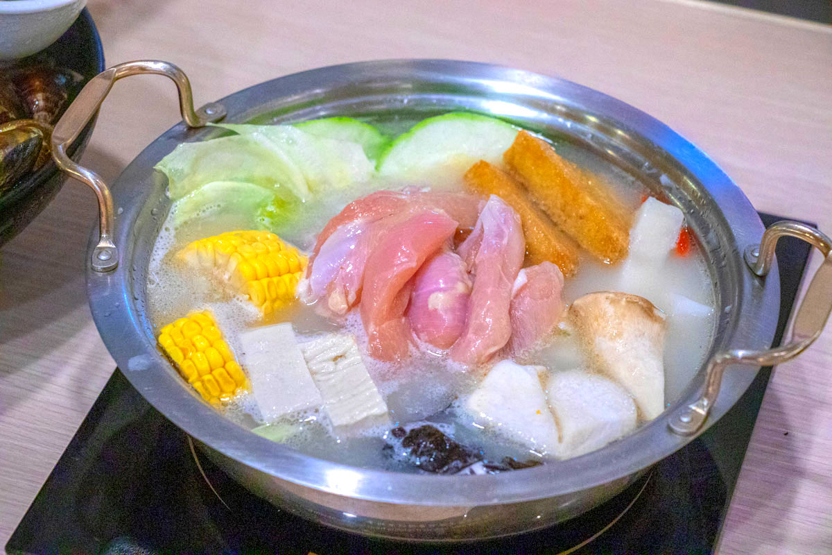 肉多多火鍋-彰化旭光店火鍋吃到飽