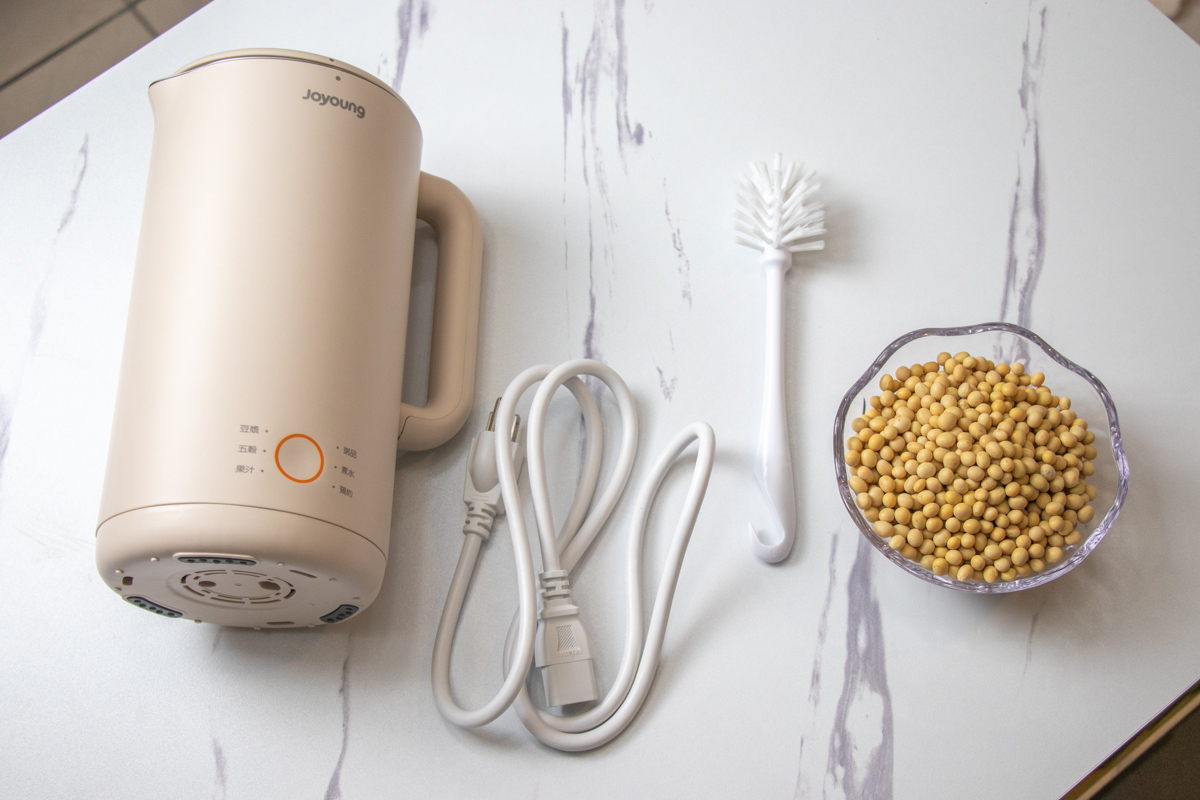 九陽破壁免濾多功能豆漿機輕享版(燕麥杏)D23