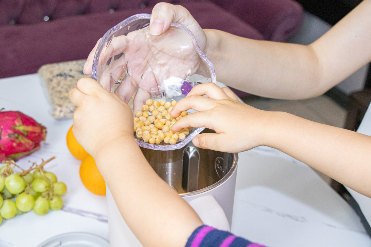 九陽破壁免濾多功能豆漿機輕享版(燕麥杏)d23