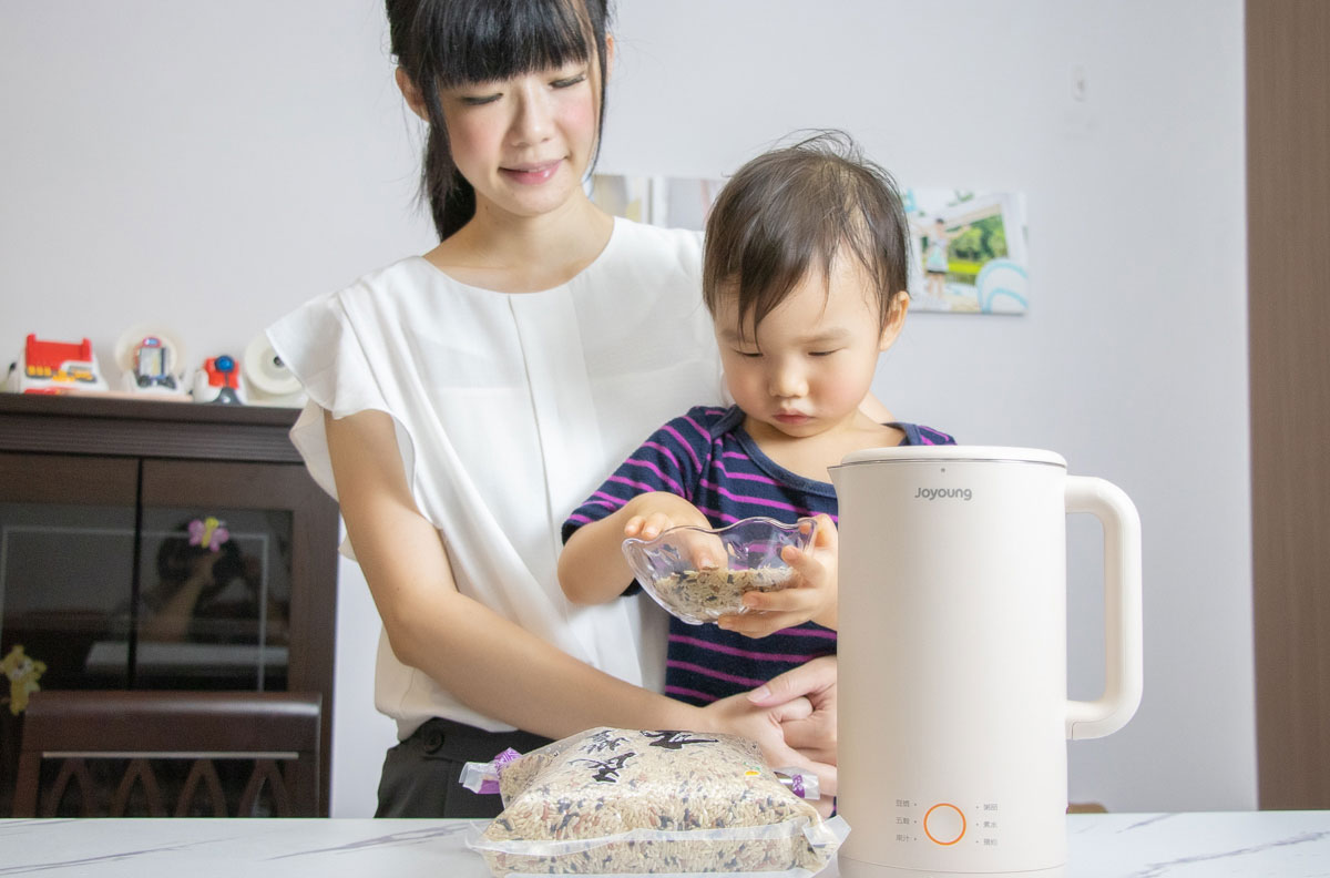 九陽破壁免濾多功能豆漿機輕享版(燕麥杏)d23