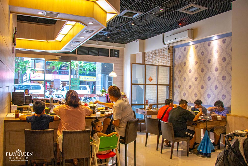 八吋鍋大里總店