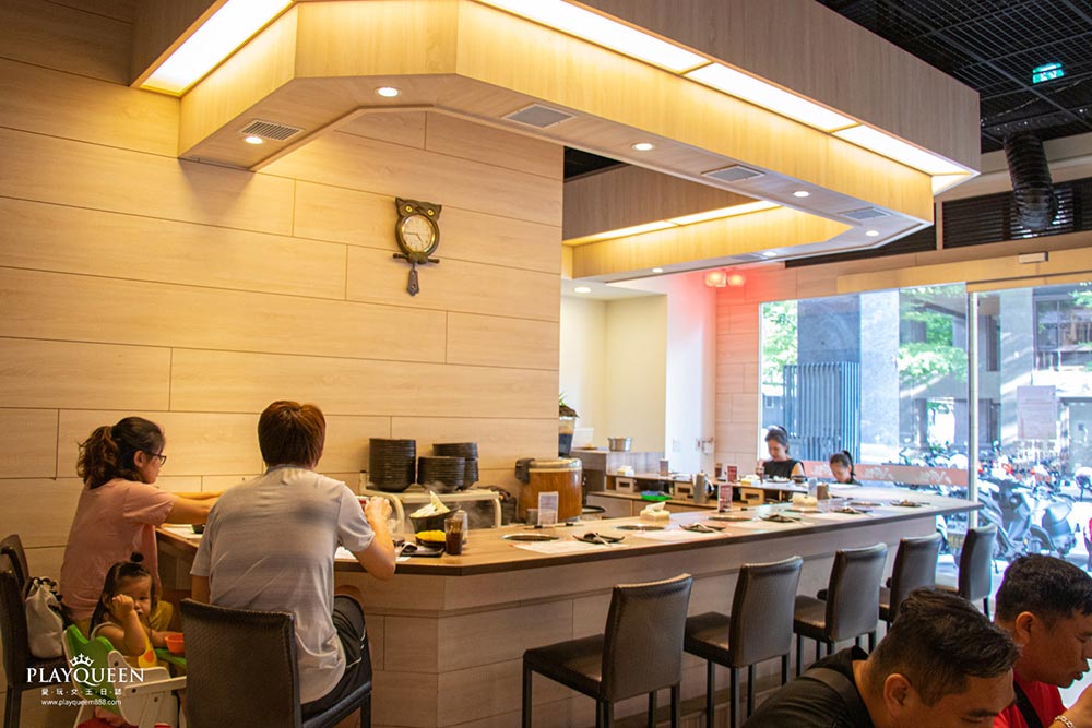 八吋鍋大里總店