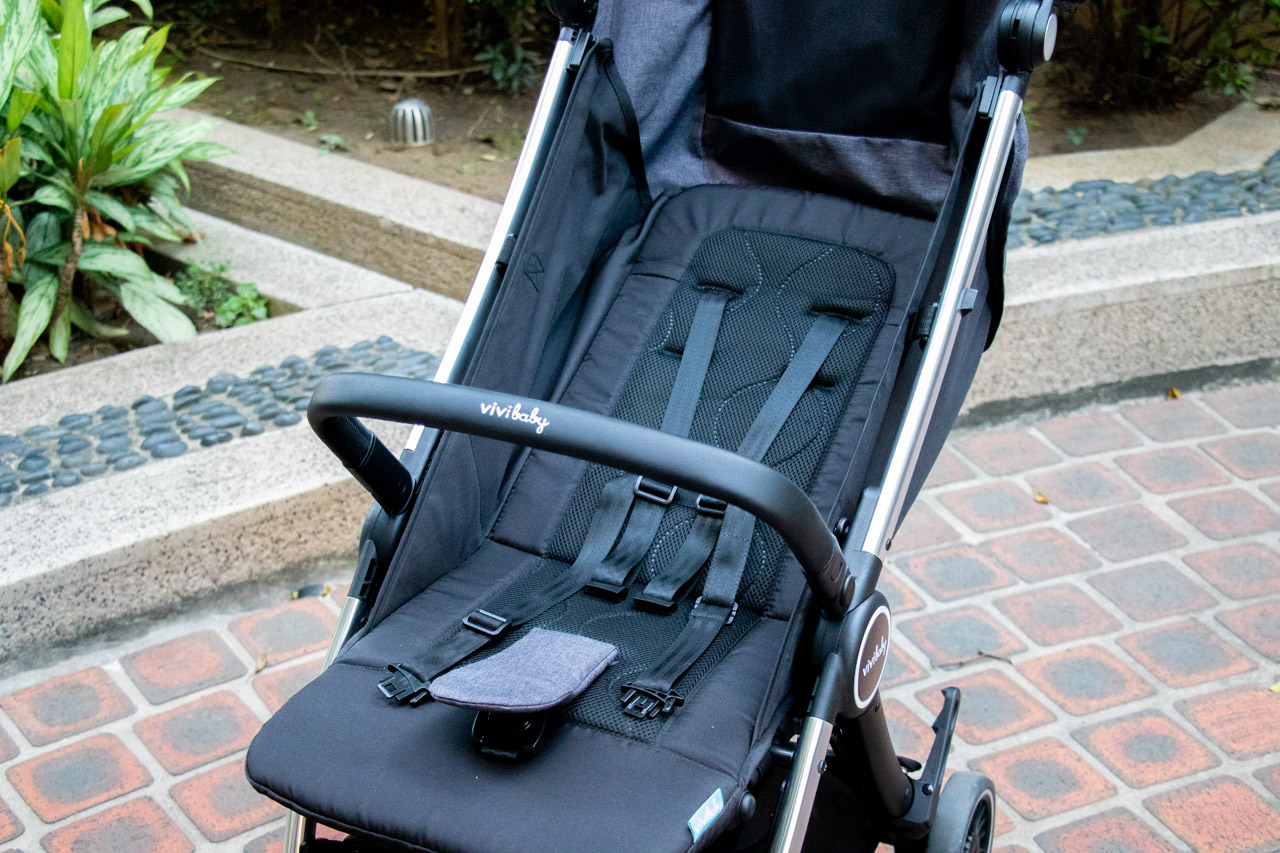 【vivibaby】lightmove 0.1秒瞬收登機嬰兒手推車 【vivibaby】lightmove 0.1秒瞬收登機嬰兒手推車