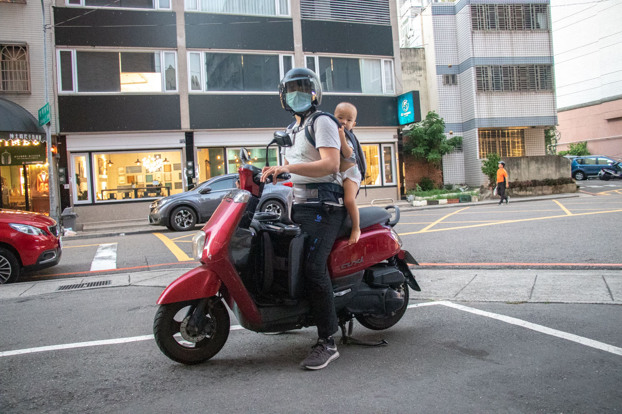 【vivibaby】lightmove 0.1秒瞬收登機嬰兒手推車 【vivibaby】lightmove 0.1秒瞬收登機嬰兒手推車