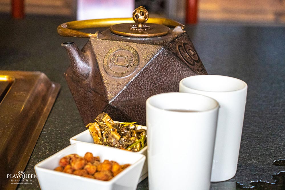 瓦庫麻辣鍋 WOW COOL 瓦庫麻辣鍋 WOW COOL