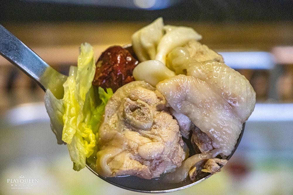 瓦庫麻辣鍋 WOW COOL 瓦庫麻辣鍋 WOW COOL