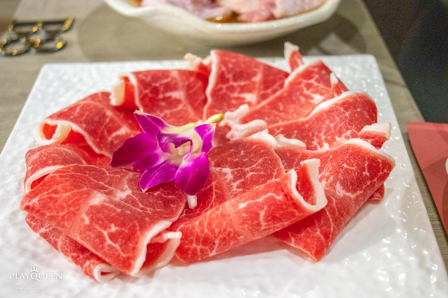 港式品鮮紅白火鍋