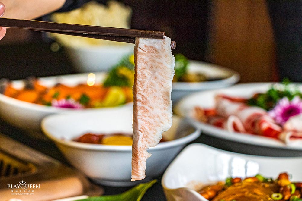 瓦庫麻辣鍋 WOW COOL 瓦庫麻辣鍋 WOW COOL