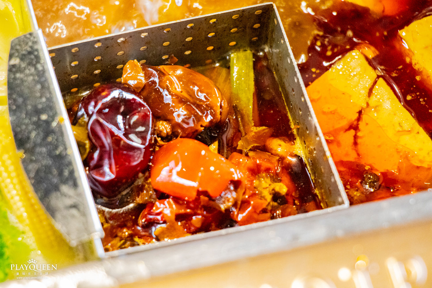 港式品鮮紅白火鍋