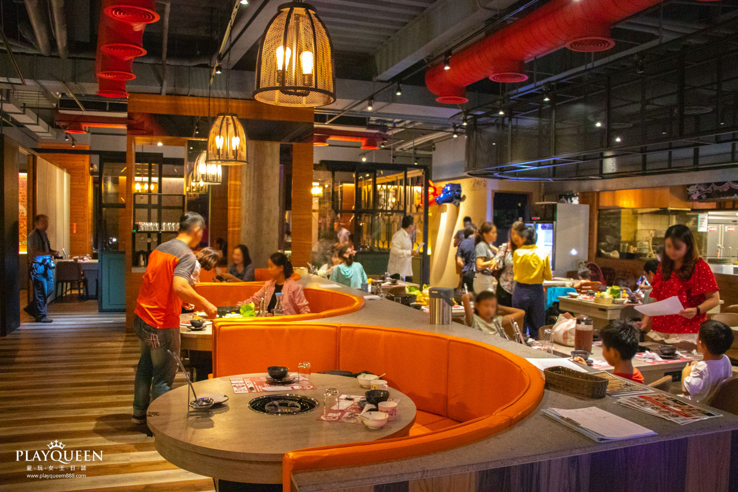 港式品鮮紅白火鍋