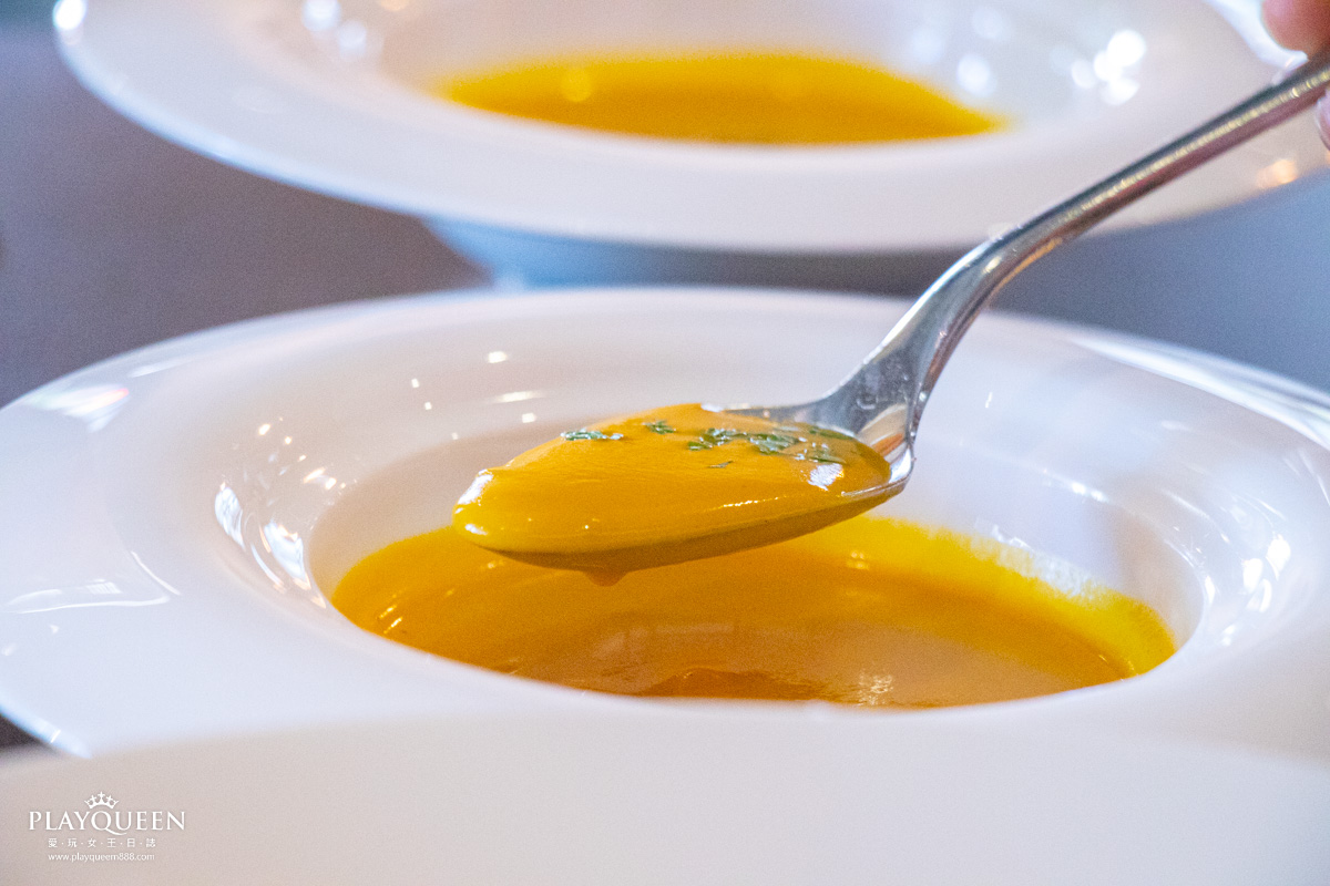 高冠咖啡餐酒館 (品牌空間)