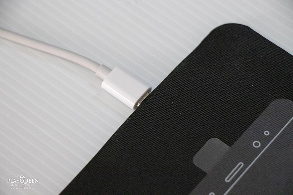 Waypad黑方方無線充電滑鼠墊