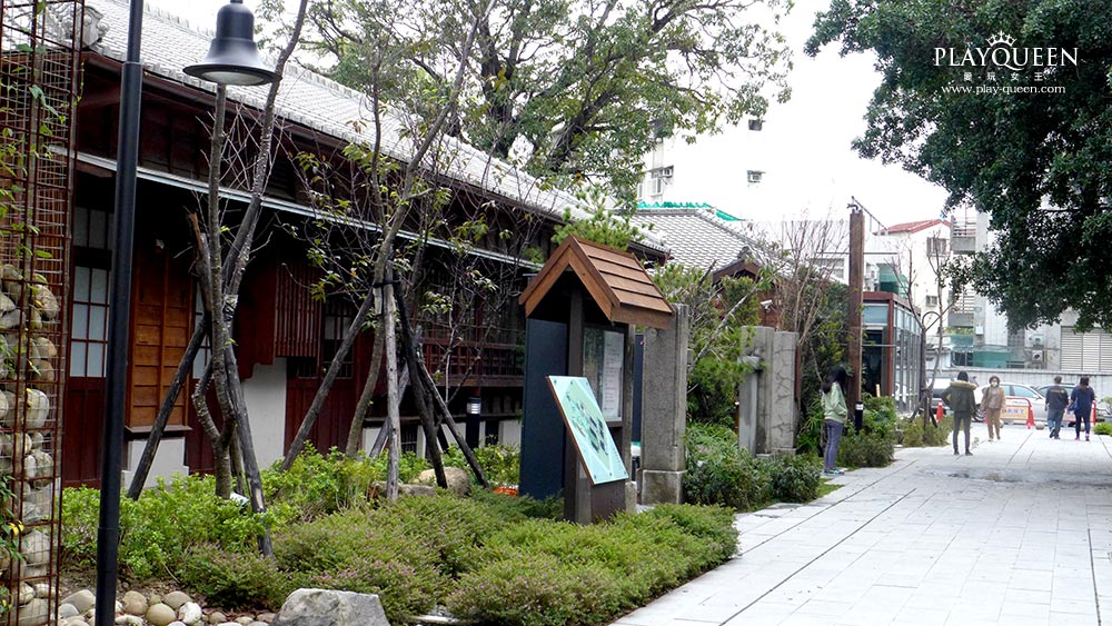 台中文學館人行道