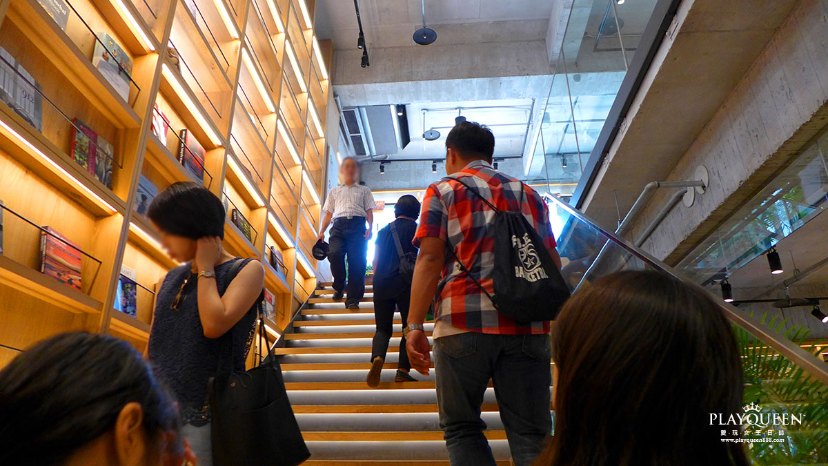 蔦屋書店台中市政店 TSUTAYA BOOKSTORE