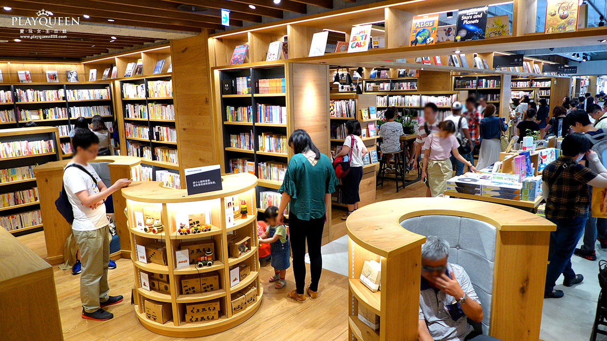 蔦屋書店台中市政店 TSUTAYA BOOKSTORE