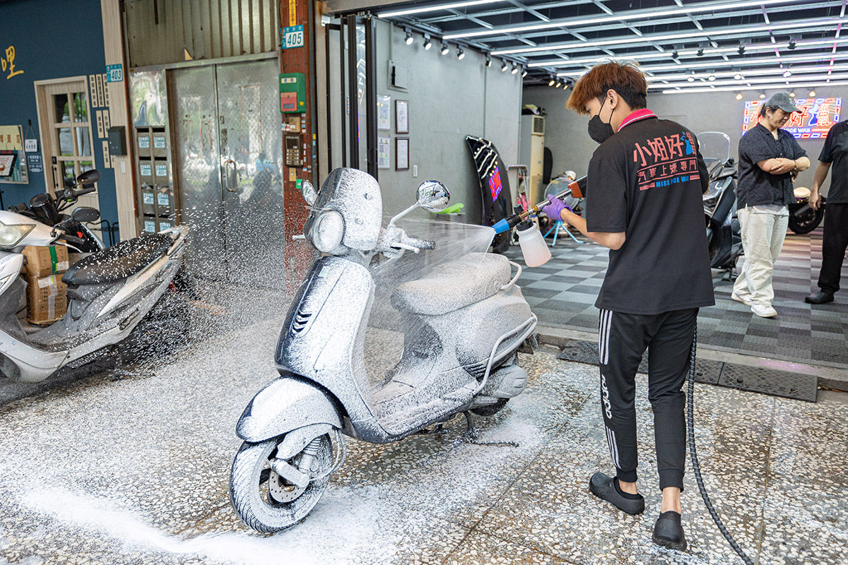 小姐好蠟-專業汽機車美容