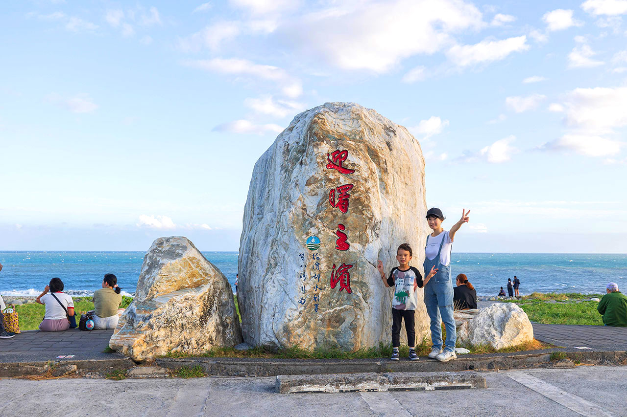 【2025台東景點推薦】台東美食景點懶人包｜太麻里平交道、天空之鏡、海濱公園、北町丼飯屋，一篇玩遍10個台東秘境！邊吃邊玩還能收集慢台東旅人小卡