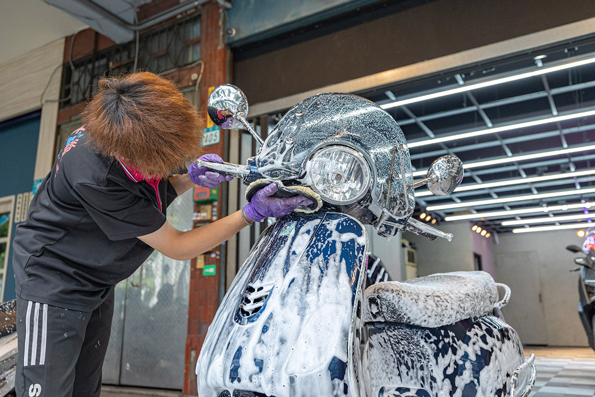 小姐好蠟-專業汽機車美容