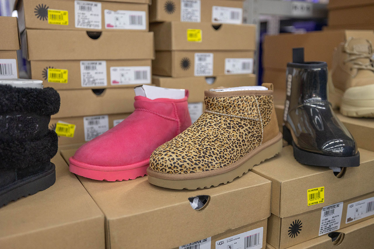 美力運動世界台中中清特賣會報到！全館下殺1折起童鞋、運動鞋、工作鞋都超便宜，前30名早鳥再享7折，還有超多買一送一活動！大雅鞋子特賣會來啦～