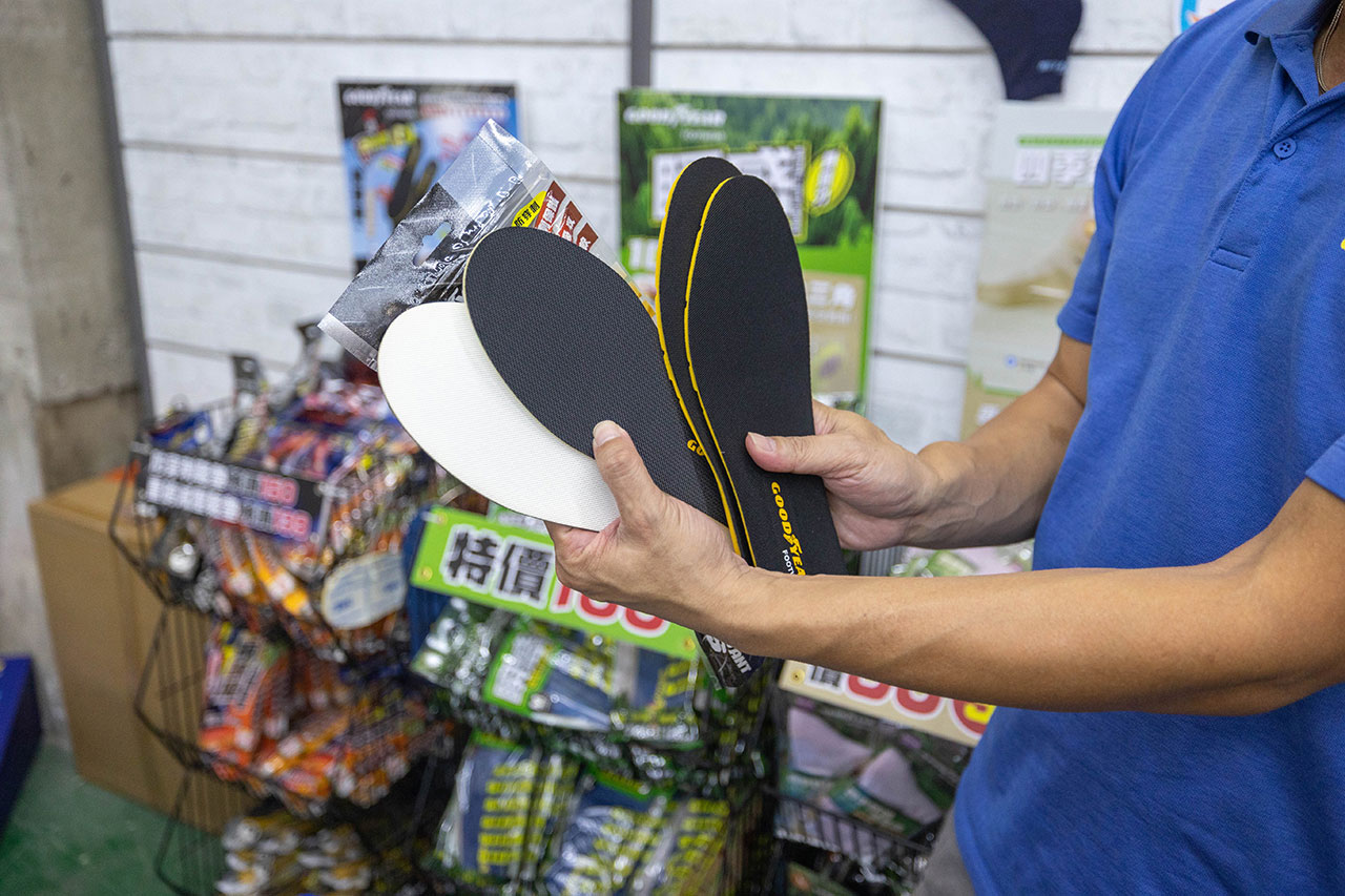 美力運動世界台中中清特賣會報到！全館下殺1折起童鞋、運動鞋、工作鞋都超便宜，前30名早鳥再享7折，還有超多買一送一活動！大雅鞋子特賣會來啦～