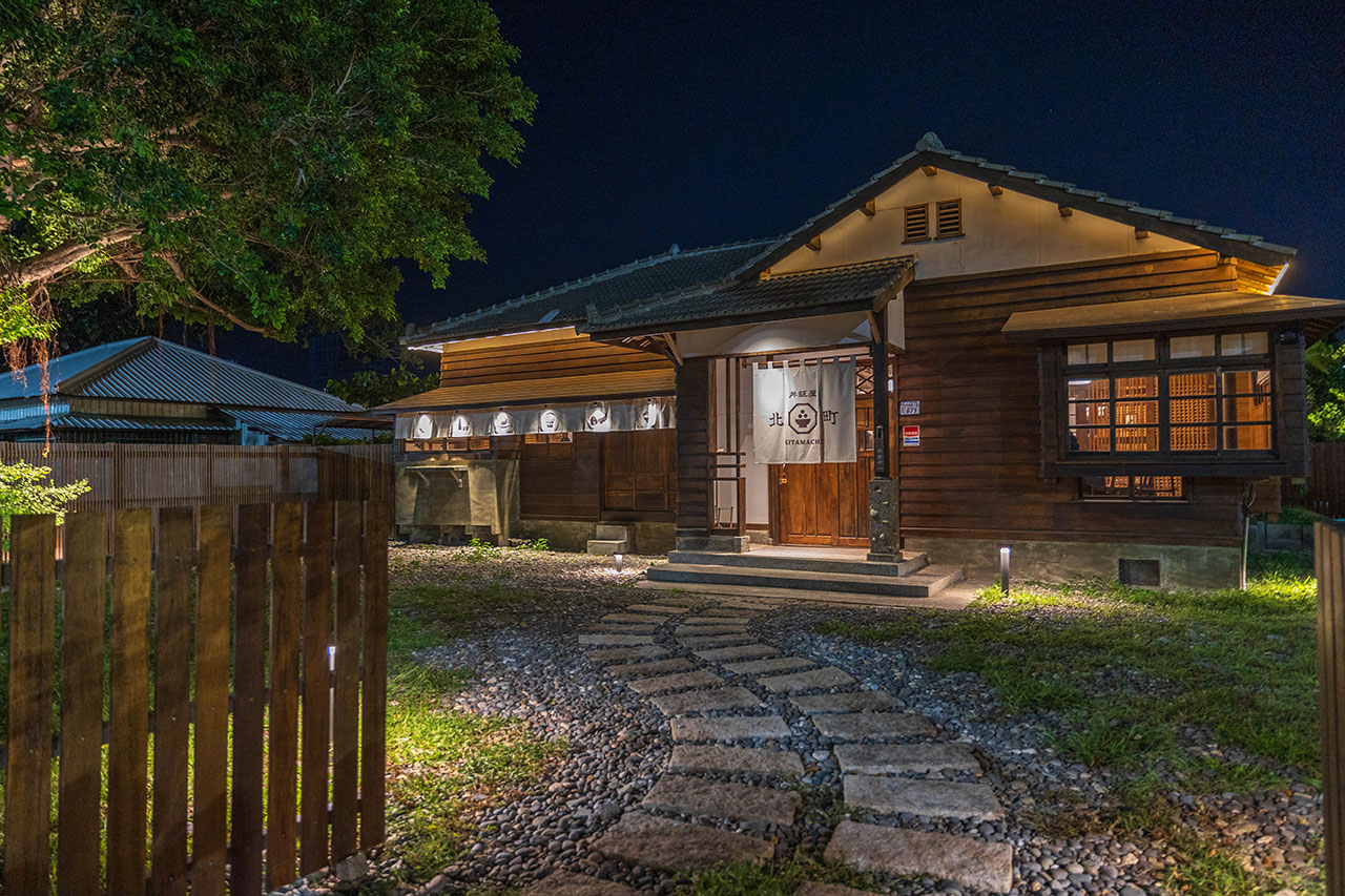 【2025台東景點推薦】台東美食景點懶人包｜太麻里平交道、天空之鏡、海濱公園、北町丼飯屋，一篇玩遍10個台東秘境！邊吃邊玩還能收集慢台東旅人小卡