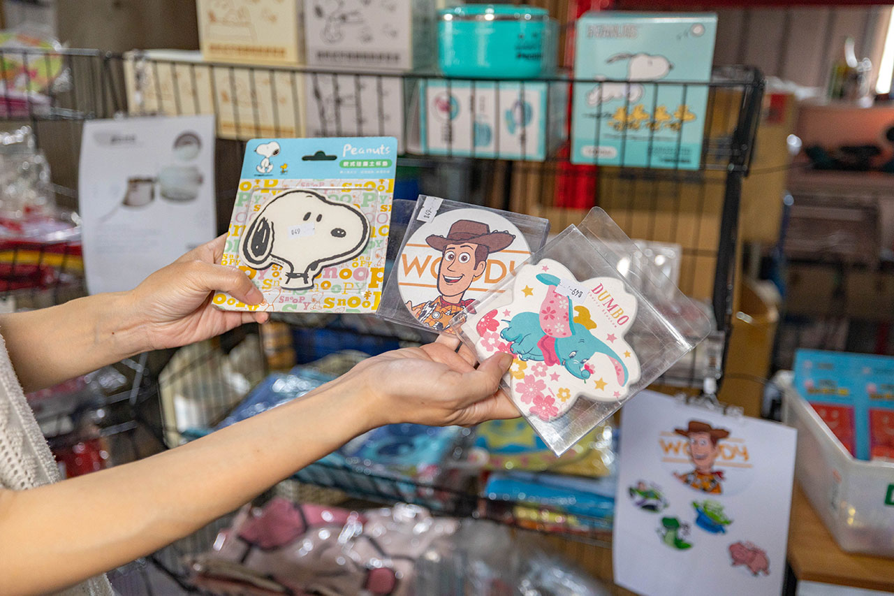 Jmx生活百貨-彰化北斗特賣會｜限時2週6件100迪士尼正版授權特賣會，組合家具、文具用品、生活用品全館下殺1折起，北斗廠拍2025彰化特賣會推薦