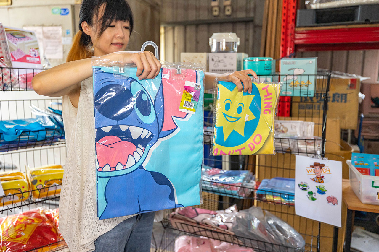 Jmx生活百貨-彰化北斗特賣會｜限時2週6件100迪士尼正版授權特賣會，組合家具、文具用品、生活用品全館下殺1折起，北斗廠拍2025彰化特賣會推薦